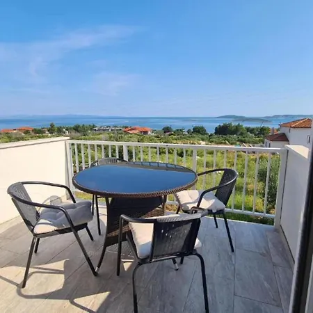 With Two Bathrooms Apartment